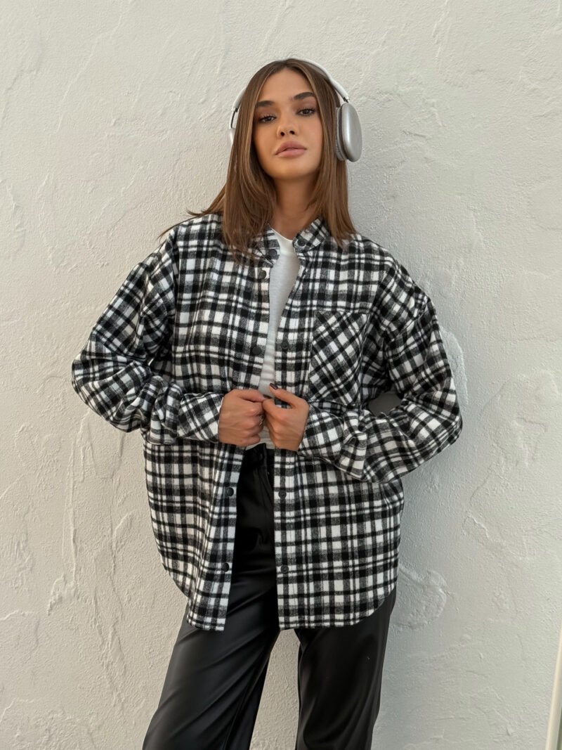 Кашемірова тепла стильна сорочка-oversize в дрібну чорно-білу карту картата сорочка куртка на кнопках