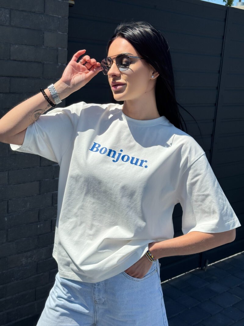 Футболка в вільному стилі Bonjour