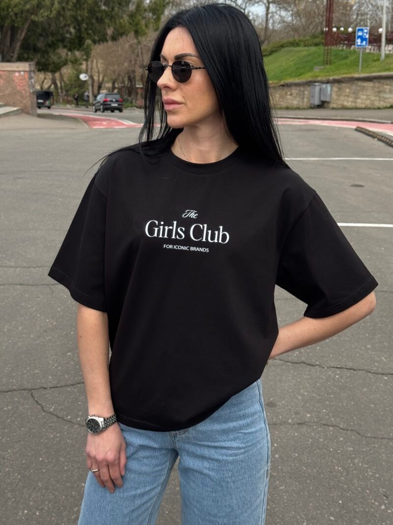 Футболка у вільному стилі Girl club