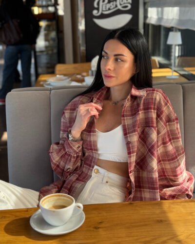 Сорочка з акцентним рукавом ліхтарик