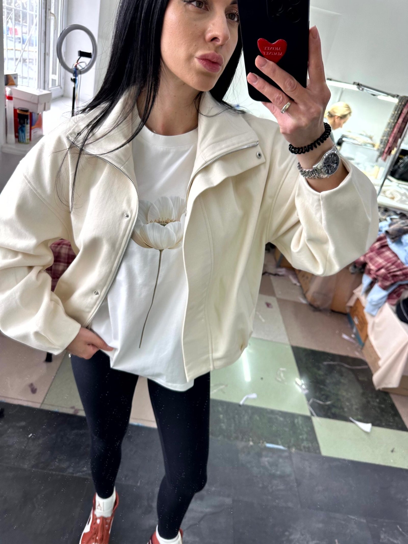 Бомбер з оксамитовим напиленням