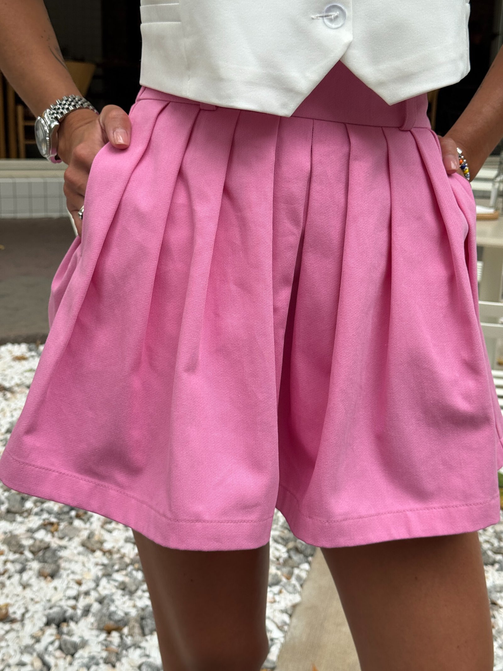 Денім спідниця в ніжно-рожевому кольорі