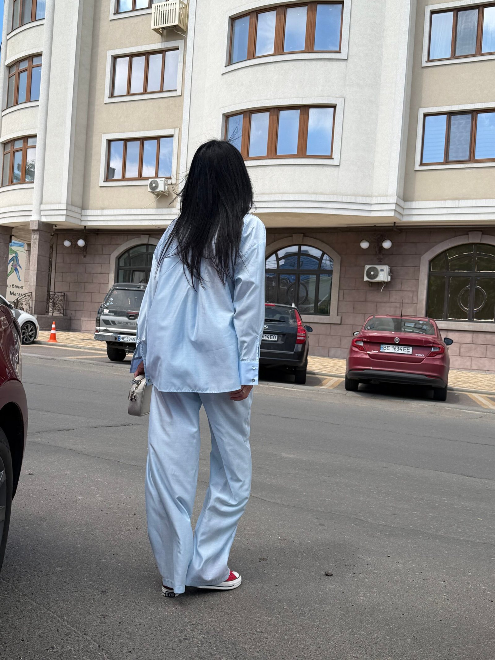 Сорочка з тенселу на ґудзиках з мушлі